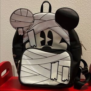 Disney NWOT her universe Black & White Mickey Mummy Backpack